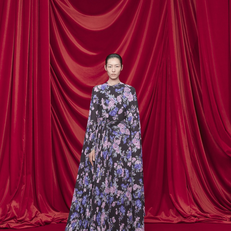 فساتين صيفية للمحجبات اختيارها لابراز أناقتك في ربيع وصيف 2024!