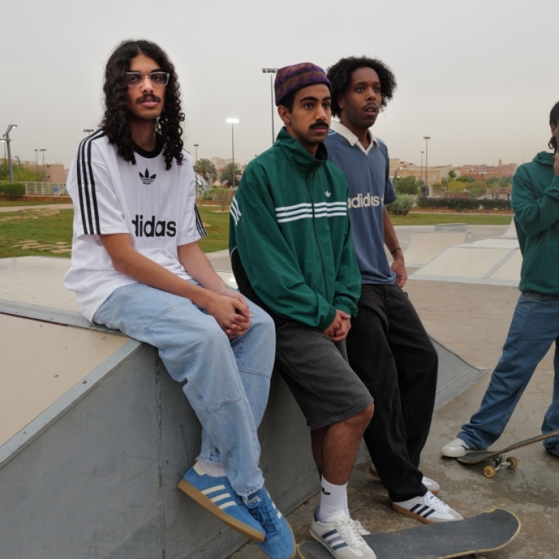 أديداس أوريجينالز تحتفل بثلاثة تصاميم كلاسيكية مع أحدث إصدار لحملتها “1000 Back”