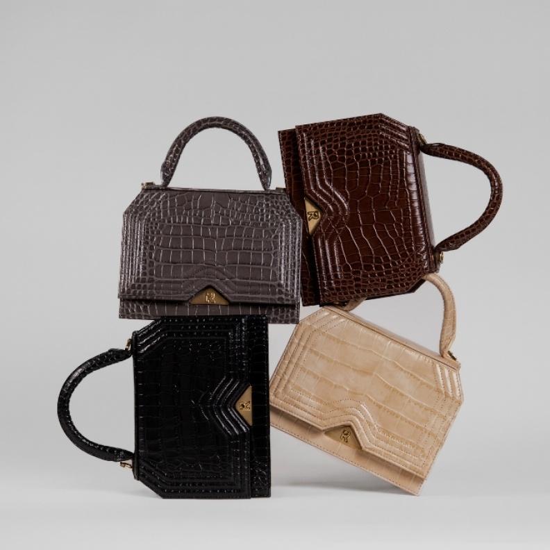 "رولا غلاييني" بمجموعة كبسولية مُبدعة ومشروع الكتروني جديد 