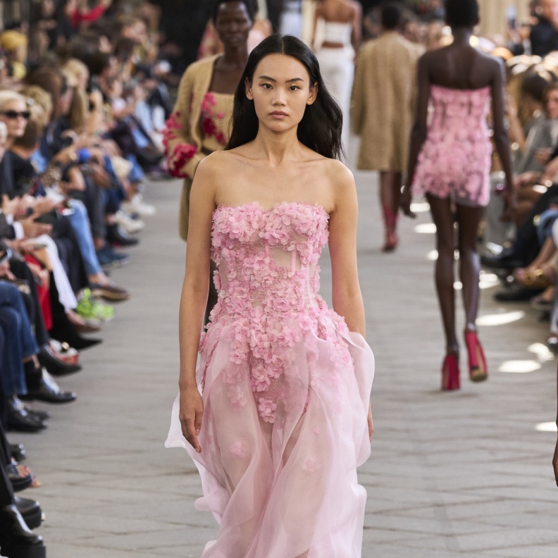 كوني الأكثر أنوثة من خلال اطلالاتك في صيف 2024