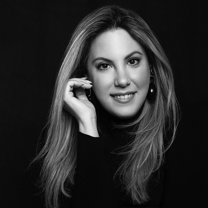 تم تعيين المصممة يونانية المولد "ماري كاترانتزو" كأول مديرة إبداعية للسلع الجلدية والإكسسوارات لدى دار "بولغري" وهو منصب حديث الإنشاء في العلامة العريقة 