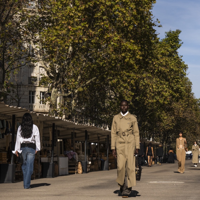 علامات أزياء راقية تركّز على الاستدامة: خطوات نحو مستقبل أكثر أخلاقية للصناعة