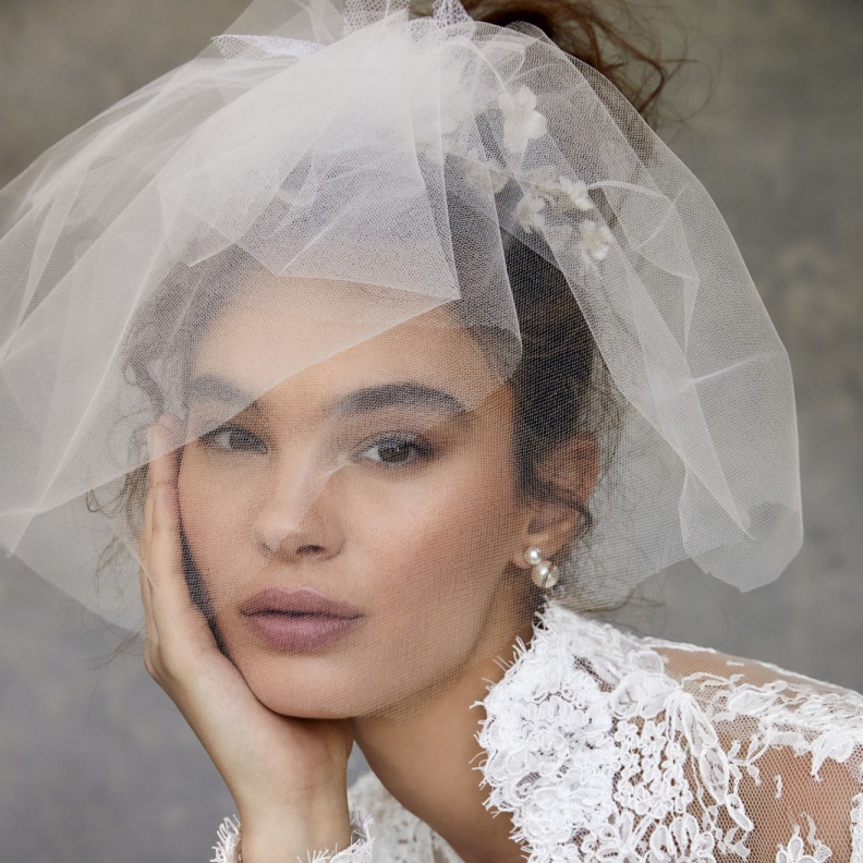 4 إطلالات مكياج ننصح بها لعروس خريف 2024