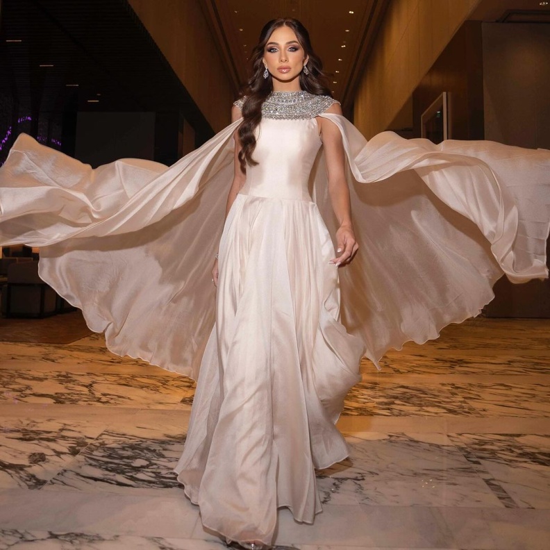 اطلالات مميزة وأنيقة لعروس العيد على طريقة النجمات