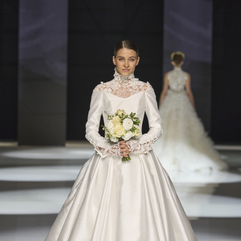 من مجموعة بيتر لانغنر لربيع 2025