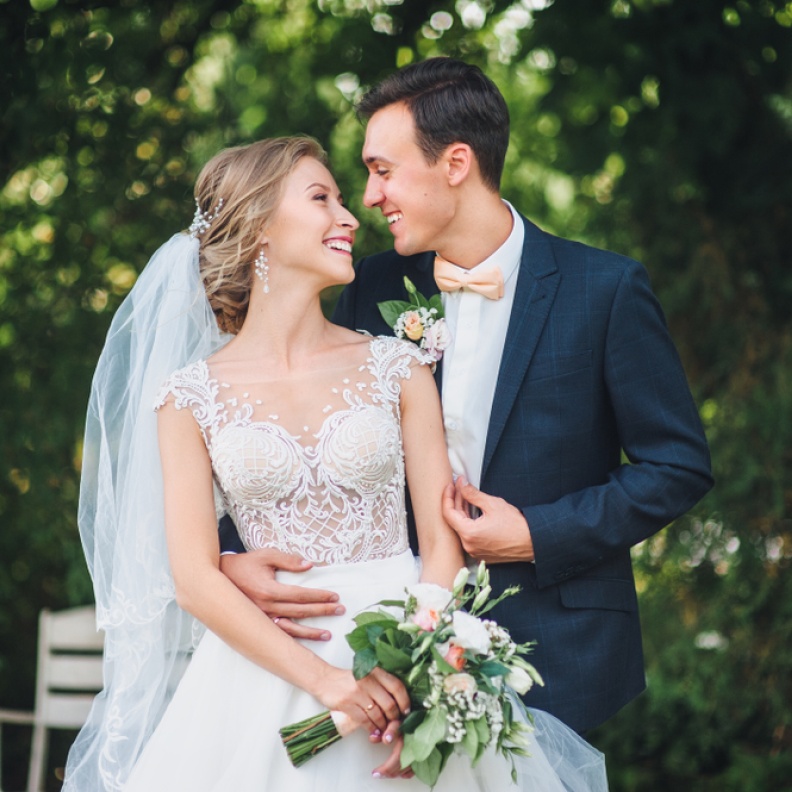 نصائح للضيوف المشاركين في احتفالات الزفاف عن بعد