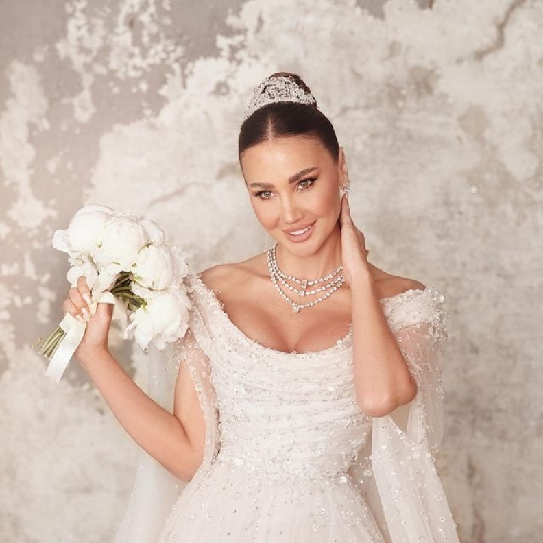 نجوم مطلقين ودعوا العزوبية مجددا في أقل من عام بينهم الإعلامية السعودية سارة مراد