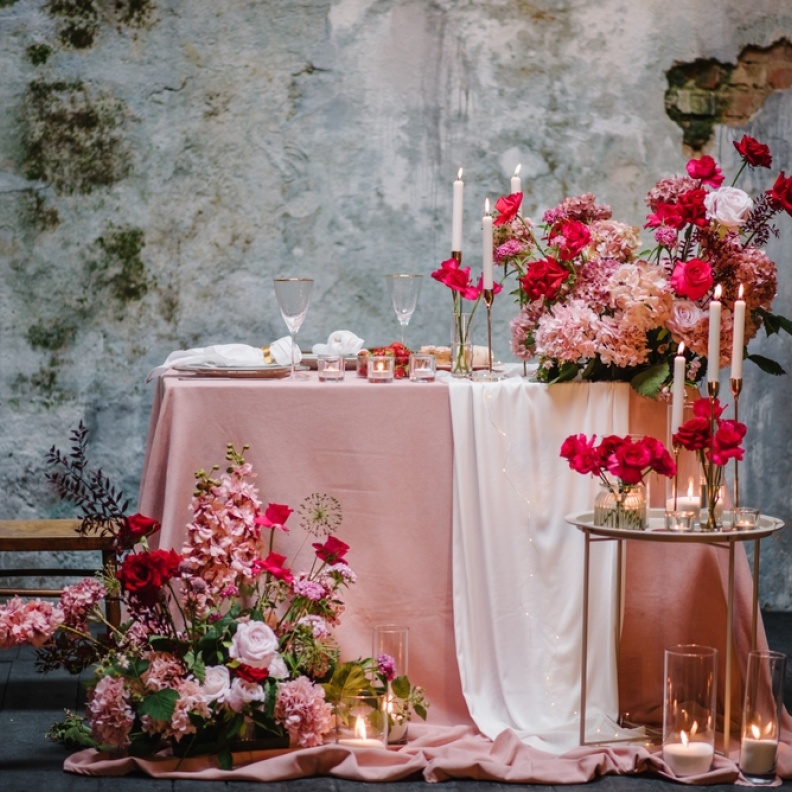 نصائح مفيدة للعروسين لتنسيق أجمل حفلة خطوبة مثالية