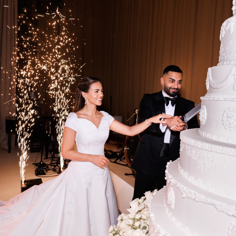 احتفالات زفاف ندى وعمر كاماني تستمر لعدة أيام