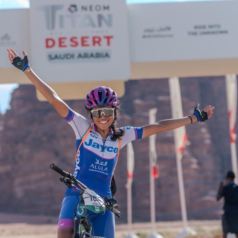 الدراجة مروج عادل.. موهبة سعودية تطمح لطرق أبواب العالمية