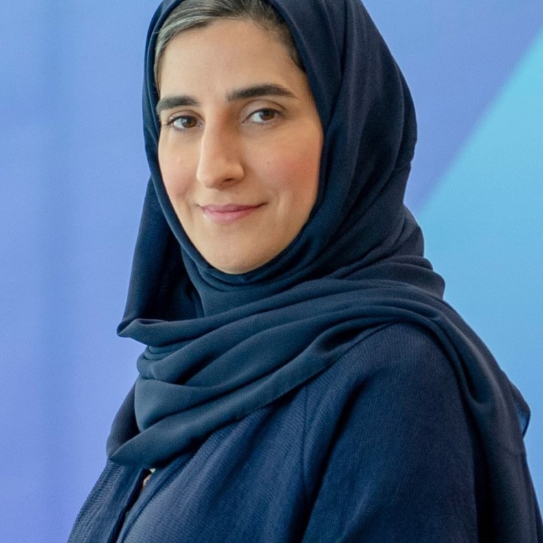 الدكتورة زينة الهجين التي تتولى منصب رئيسة قسم الاتصالات في شركة بوينج السعودية