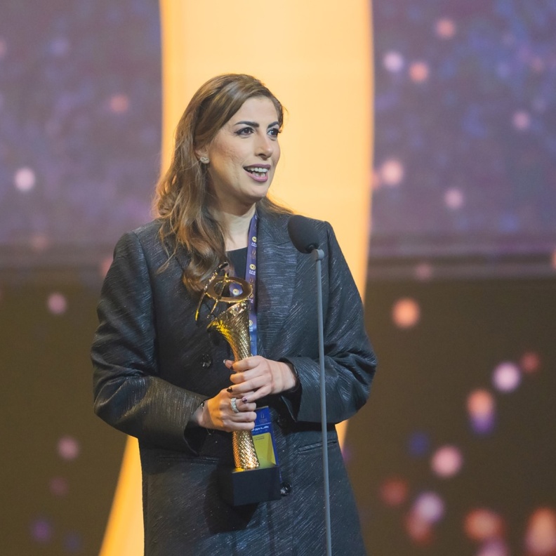 هناء العمير تفوز بجائزة أفضل نص