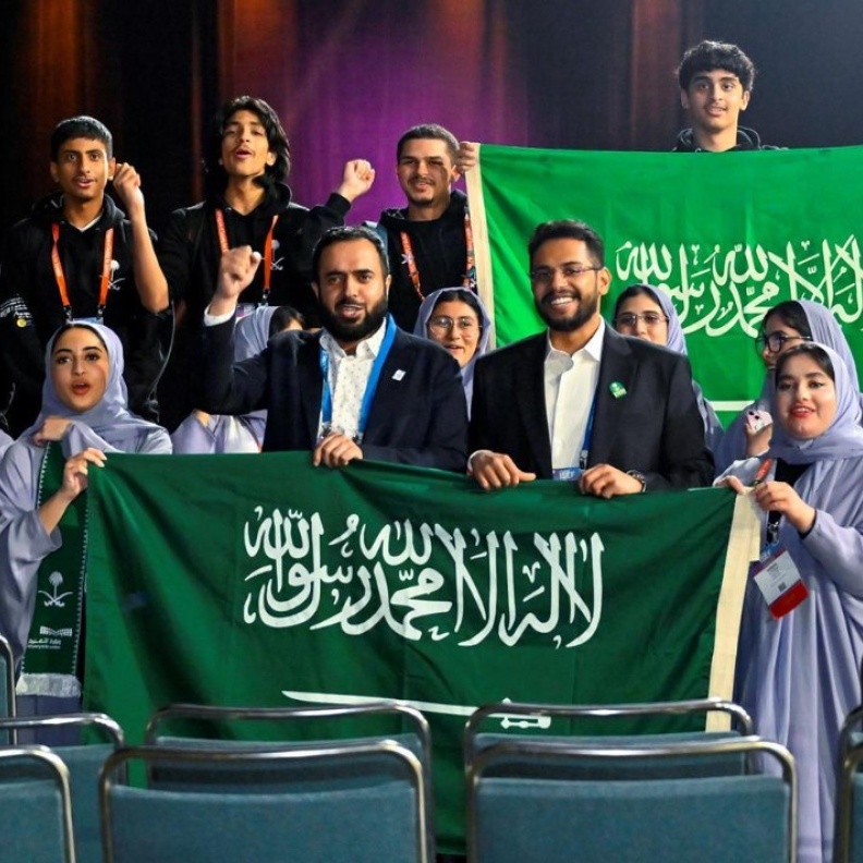 طلاب المنتخب السعودي للعلوم والهندسة يكتبون التاريخ ويحققون 9 جوائز خاصة في مسابقة آيسف 2024