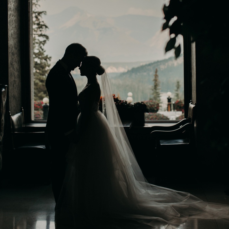 للعروس عليك توثيق أجمل اللحظاتالرومانسية في فيديوهات يوم الزفاف!