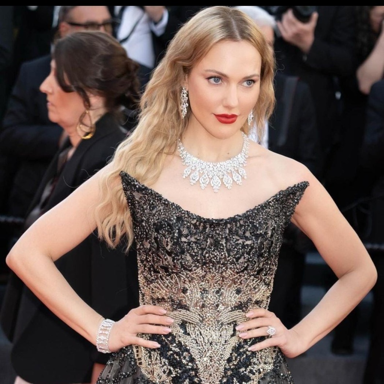 مريم أوزرلي