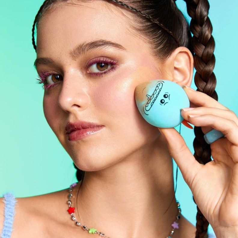 إسفنجة Mr. Meeseeks Beauty Sponge