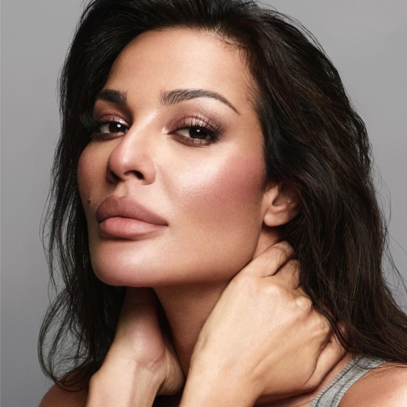 اسرار مكياج نادين نجيم تزامناً مع إطلاقها علامتها التجارية  NADINE NJEIM BEAUTY