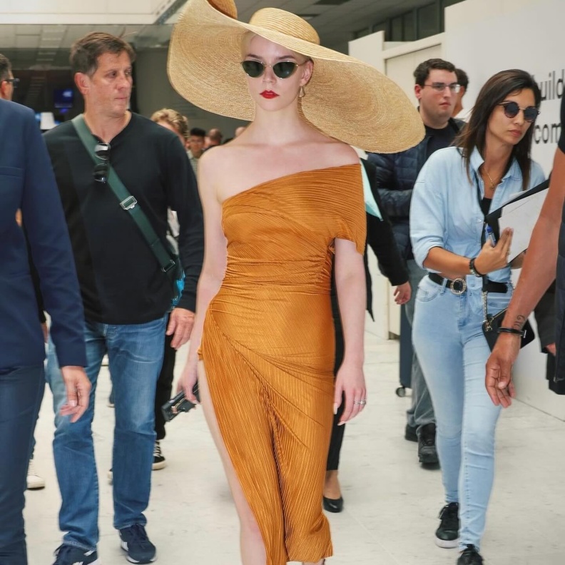 انيا تايلور 