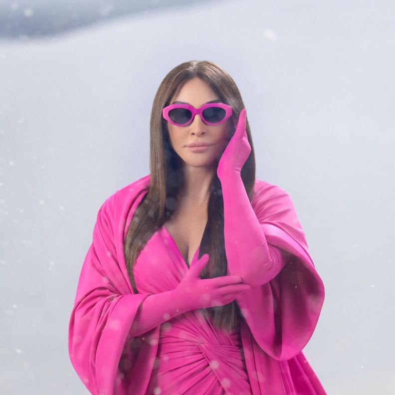 إليسا في ألبوم "أنا سكتين"