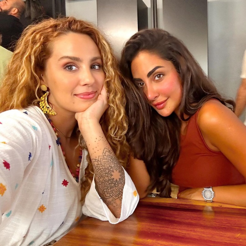 نور الغندور وآسيا