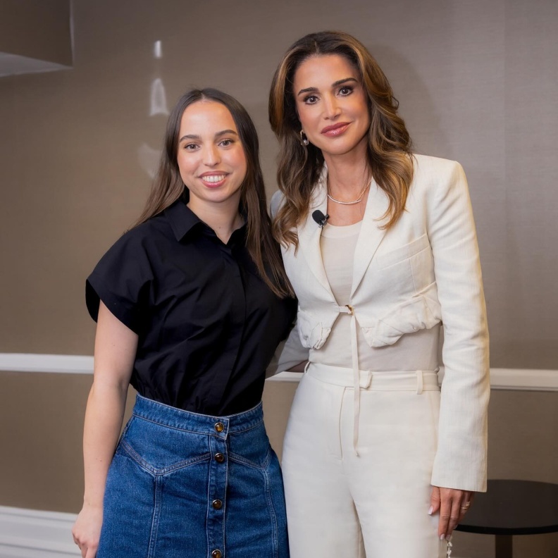 الملكة رانيا والأميرة سلمى