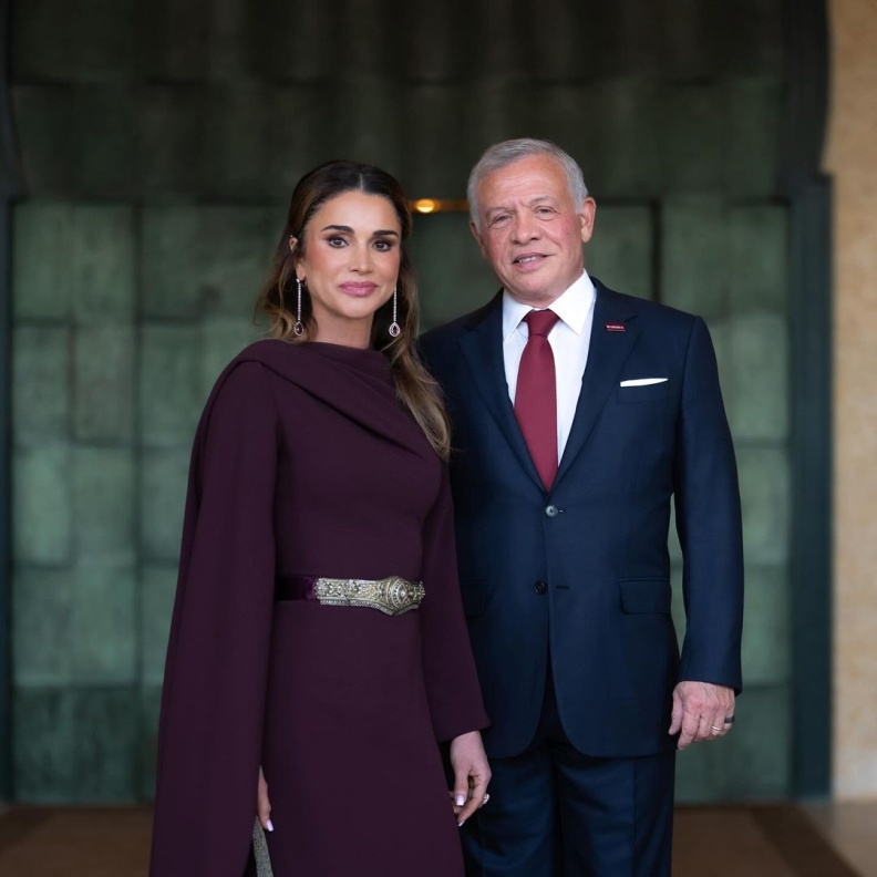 أزياء الملكة رانيا في المناسبات الوطنية الأردنية