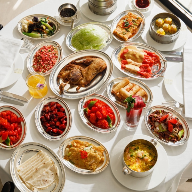 مطعم MR CHOW الرياض يستقبل زواره الآن وقت الغداء 