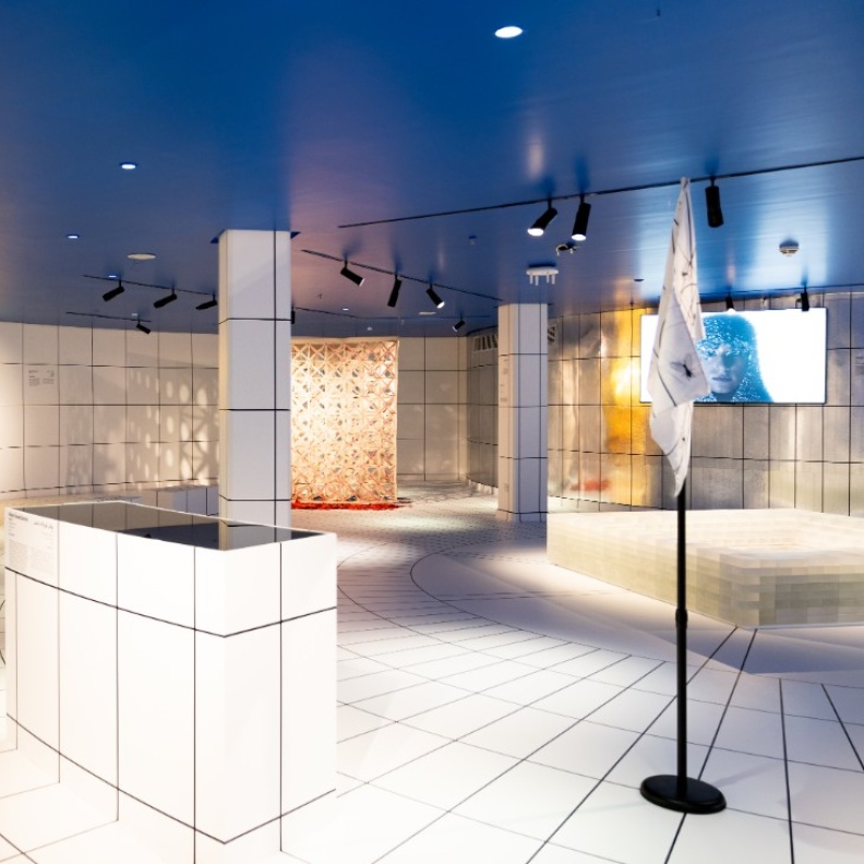 معرض "السفارة الافتراضية" الذي يستمر حتى ١سبتمبر  