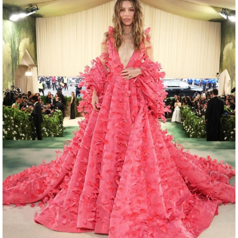 جيسيكا بيل في مهرجان كان