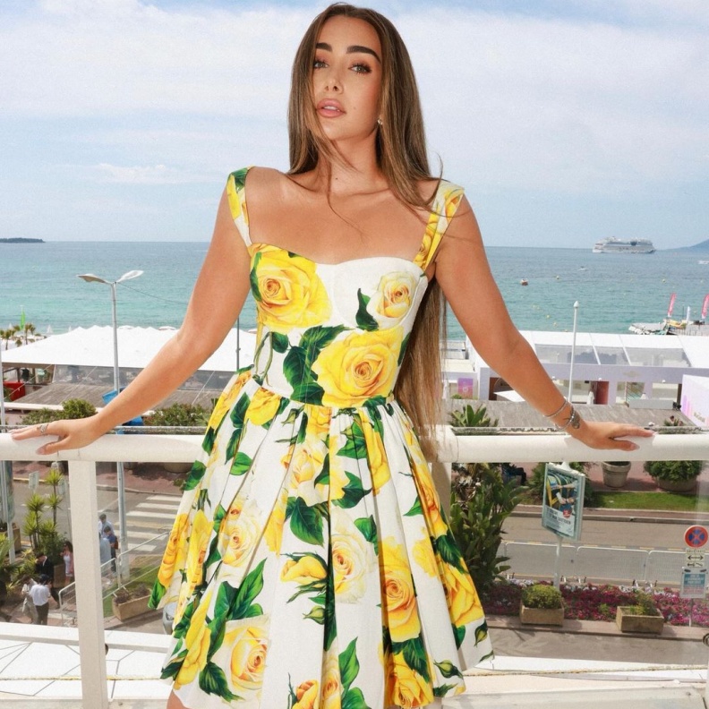 إطلالة هنا الزاهد في كان من Dolce & Gabbana