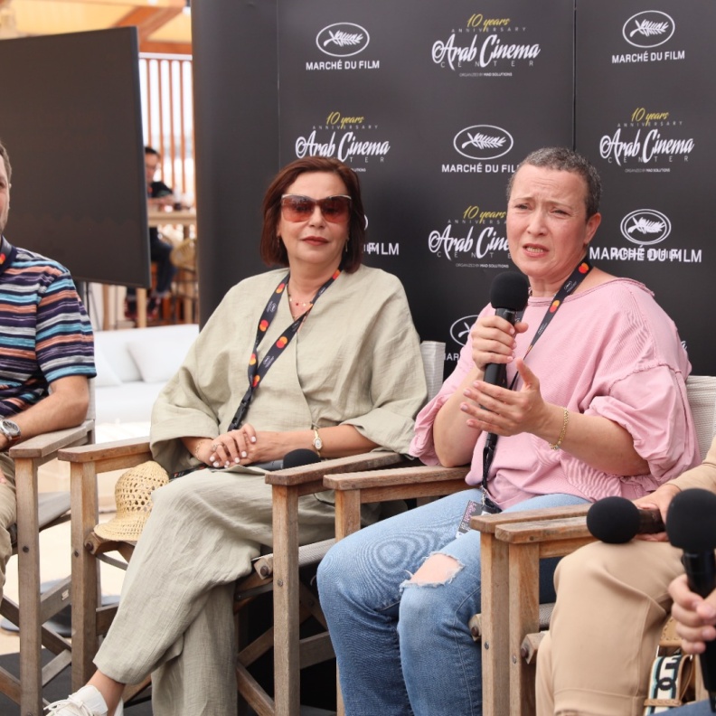 شاهيناز العقاد