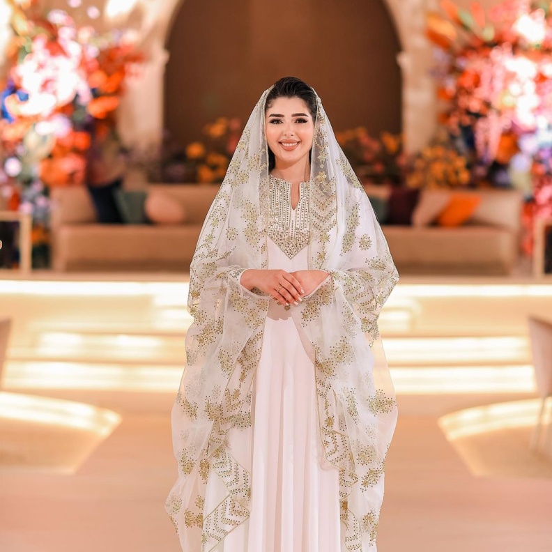 بانا عليان لـ"هي" أفتخر بعاداتنا وتقاليدنا ولهذا السبب استوحيت إطلالتي من الأميرة رجوة