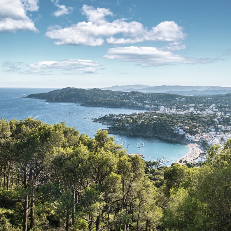 الرحلات الاستكشافية أفضل وجهات السفر في الصيف لمحبي المغامرات