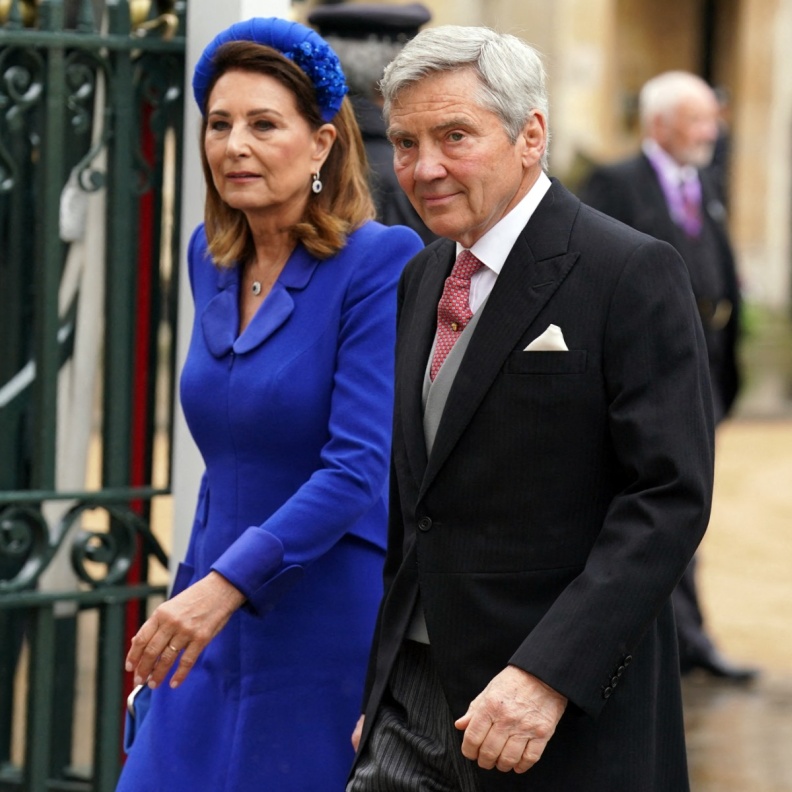 اشترى مايكل وكارول ميدلتون منزل باكليبري مانور بعد حوالي عام من زواج ابنتهما كيت