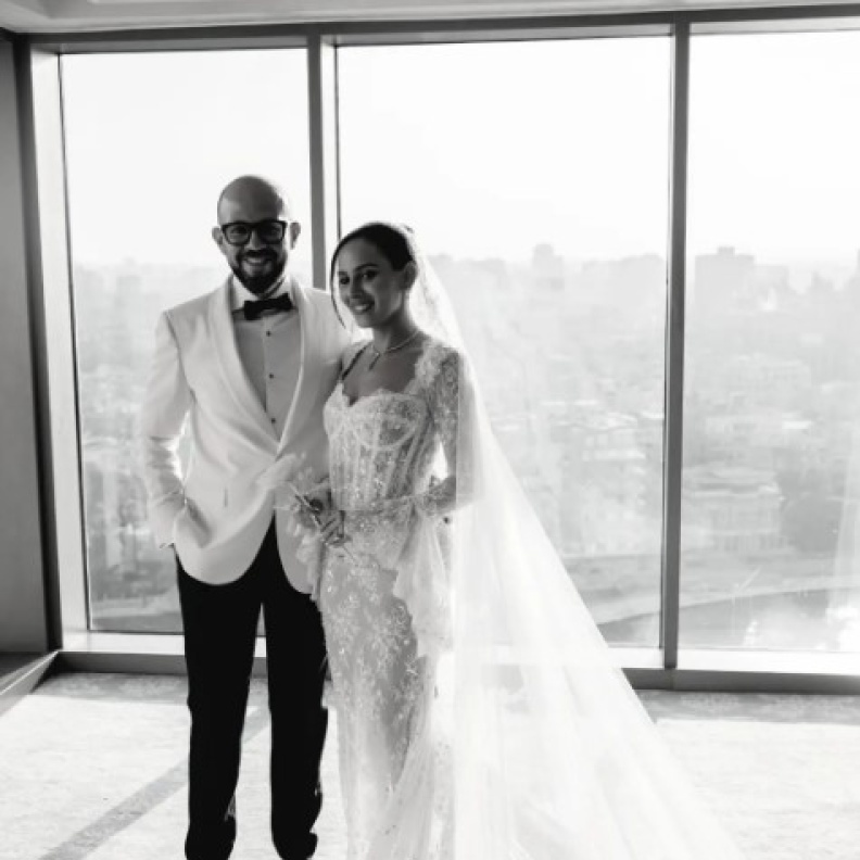 جميلة عوض بإطلالة ملكية مُبهرة في حفل زفافها