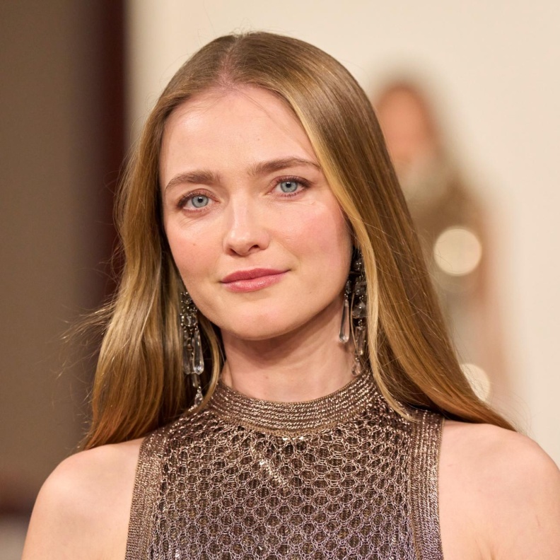 شعر صحي ولامع وخالِ من خصلات الشعر الأبيض خلال رحلاتك الصيفية