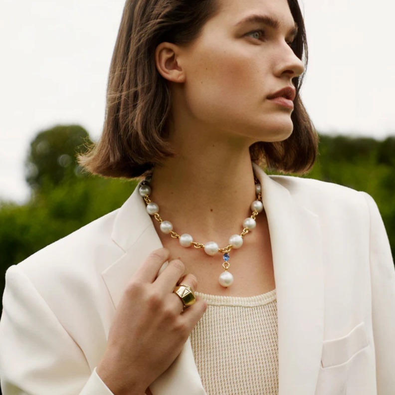 عقد مرصّع باللؤلؤ من فيردورا Verdura