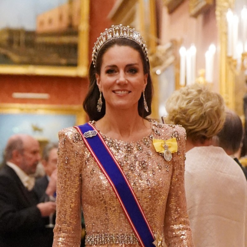 كيت ميدلتون تكتب رسالة مؤثرة بعد اعتزالها الحياة العامة