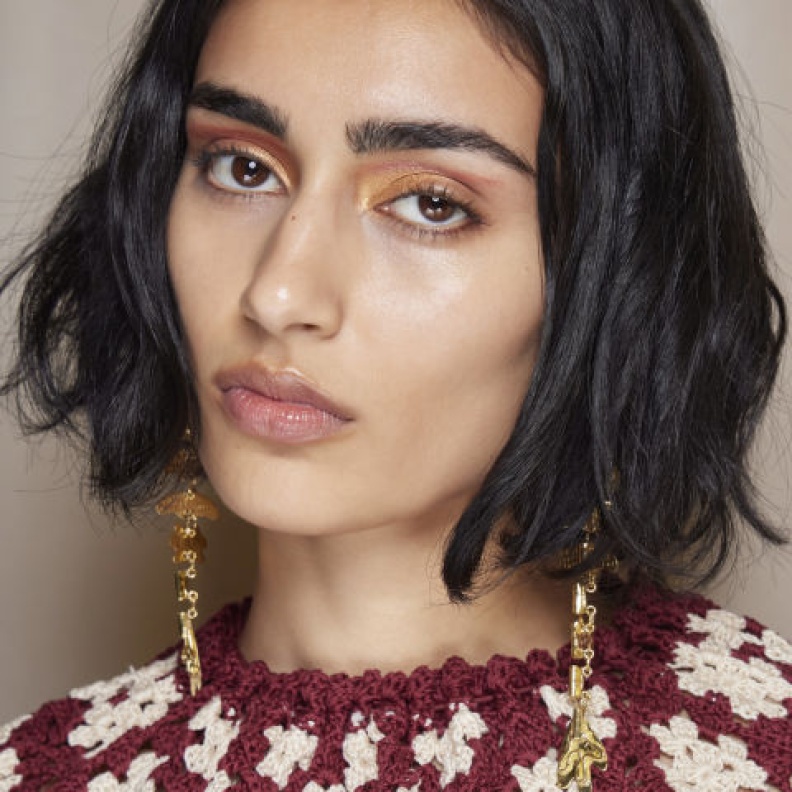 خياراتنا من بودرة تثبيت المكياج للصيف