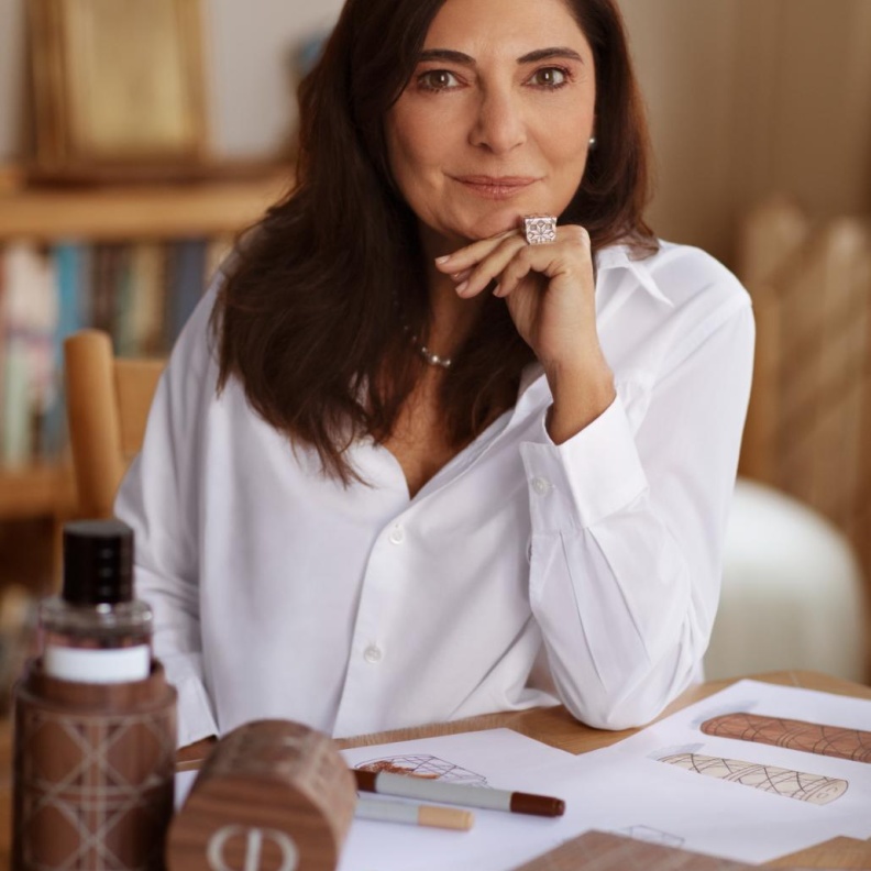ديور تطرح علب راقية لمجموعة LA COLLECTION PRIVÉE CHRISTIAN DIOR بالتعاون مع NADA DEBS