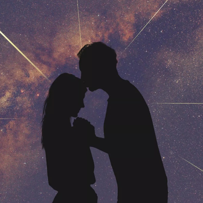 كيف تعرفين أن رجل القوس يحبك؟ ثمة علامات تفصح لك الحقيقة