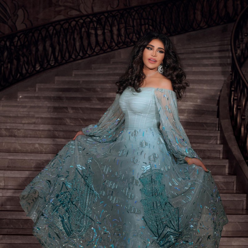 اجمل إطلالات من خزانة الفنانة أحلام تعكس اختياراتها الفخمة