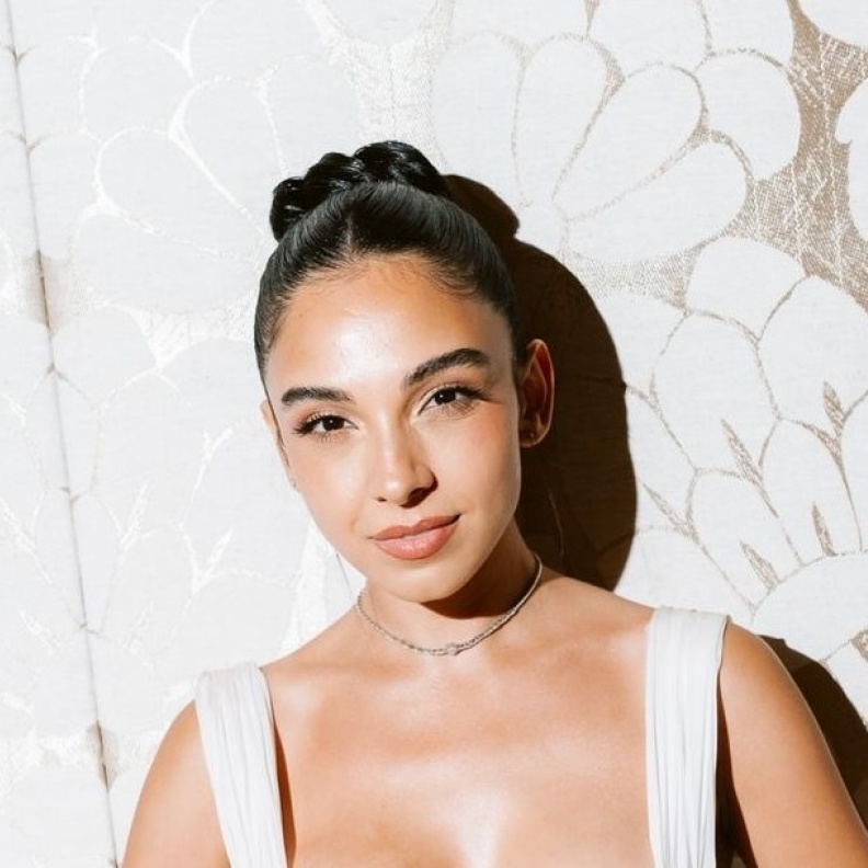 سلمى أبو ضيف في حفل عقد قرانها