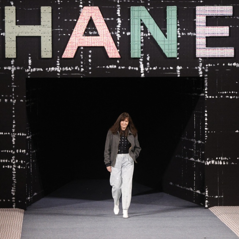 من سيخلف "فيرجيني فيارد" في شانيل