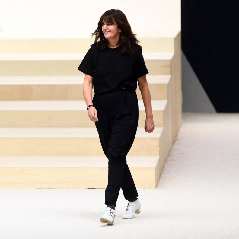 بعد 5 سنوات في المنصب... فيرجيني فيارد تودّع دار شانيل 