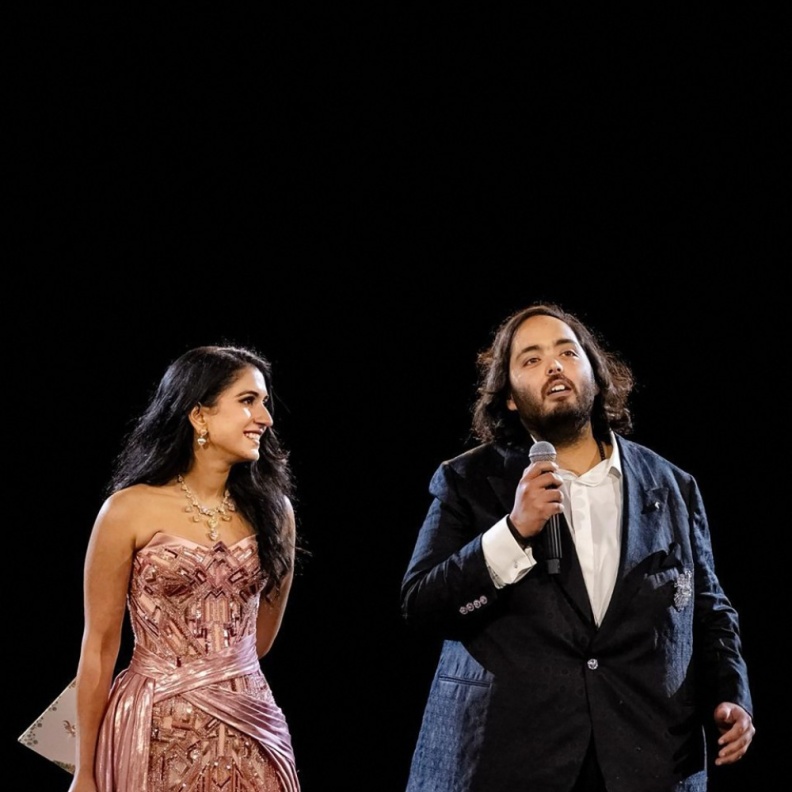  أنانت أمباني وراديكا ميرشانت