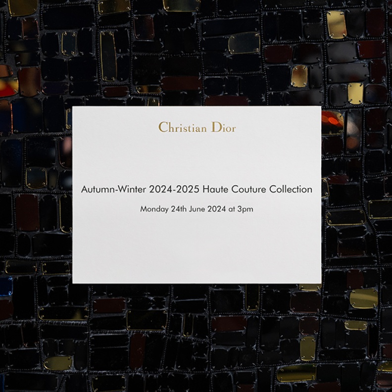 بث مباشر لعرض أزياء ديور للأزياء الفاخرة لخريف شتاء 2024-2025
