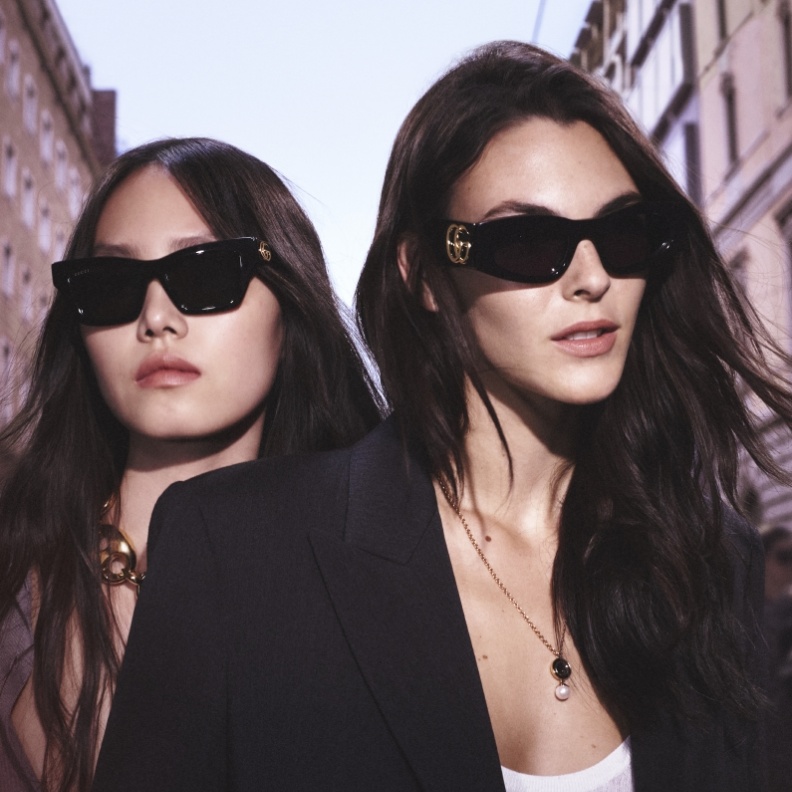 "كيرينغ" للنظّارات تطرح حملة إعلانية جديدة لـ"غوتشي" في المطارات