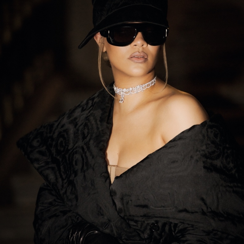 بارفان كريستيان ديور يرحب بالأيقونة ريهانا كوجه جديد لـ J’adore