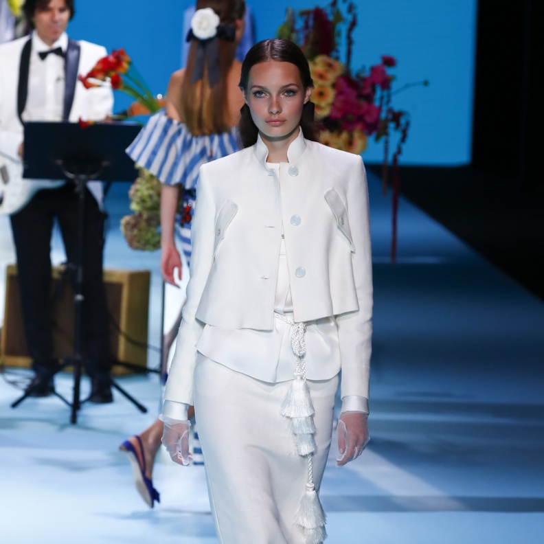 موضة التنانير البيضاء  في عيد الأضحى 2024